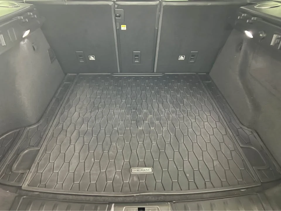 2018 Jaguar F-Pace - Image 11 of 20