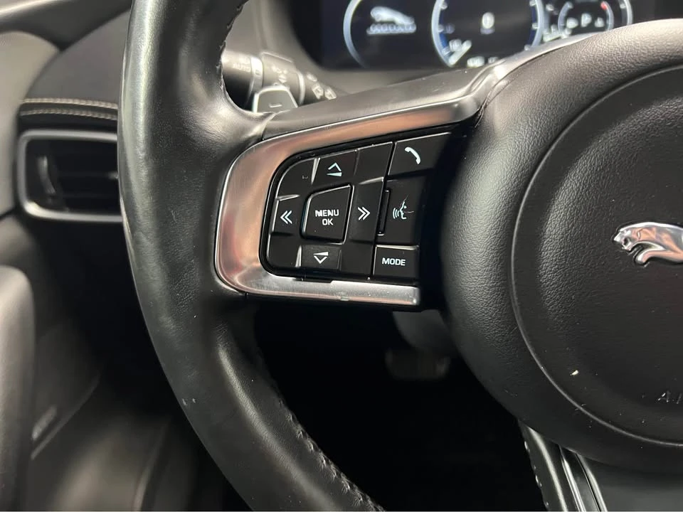 2018 Jaguar F-Pace - Image 17 of 20