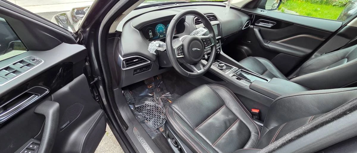 2018 Jaguar F-Pace - Image 9 of 19