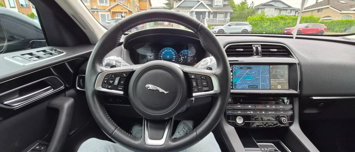 2018 Jaguar F-Pace - Image 11 of 19