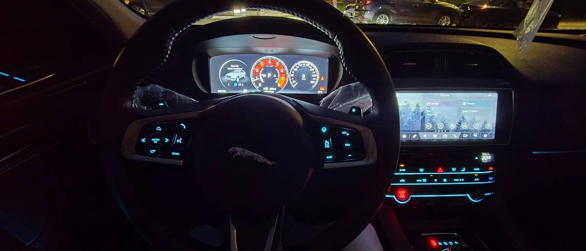 2018 Jaguar F-Pace - Image 12 of 19