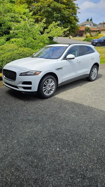 2018 Jaguar F-Pace - Image 2 of 10