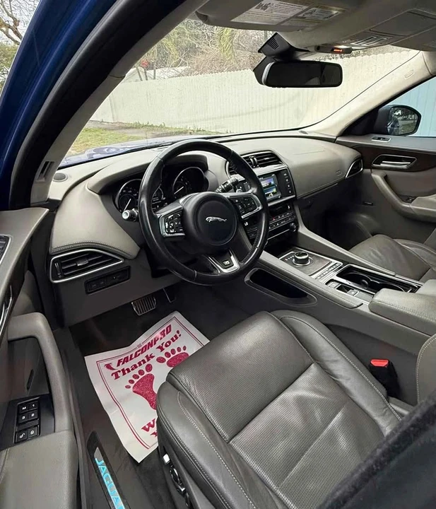 2018 Jaguar F-Pace - Image 3 of 18