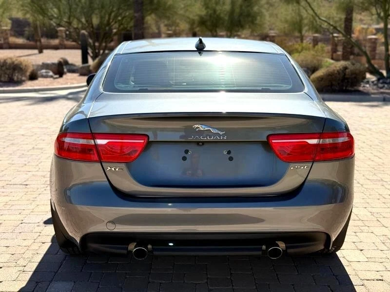2018 Jaguar XE - Image 8 of 20