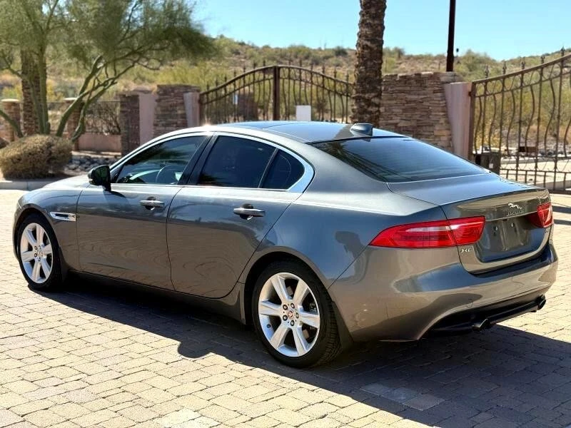 2018 Jaguar XE - Image 4 of 20