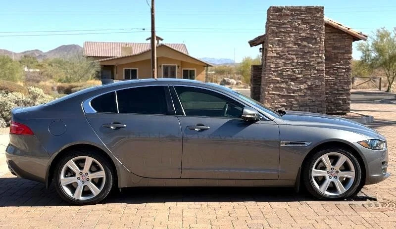 2018 Jaguar XE - Image 6 of 20