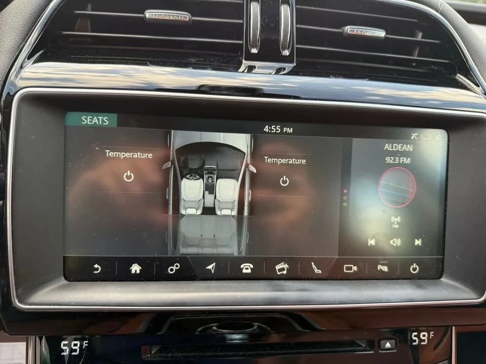 2018 Jaguar XE - Image 18 of 20