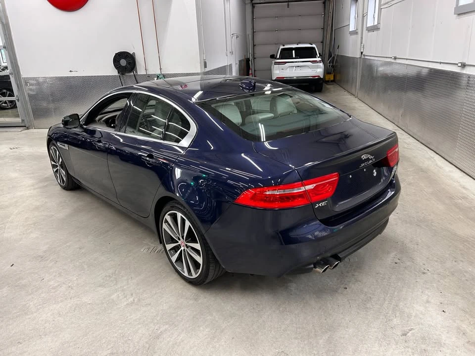 2018 Jaguar XE - Image 3 of 20