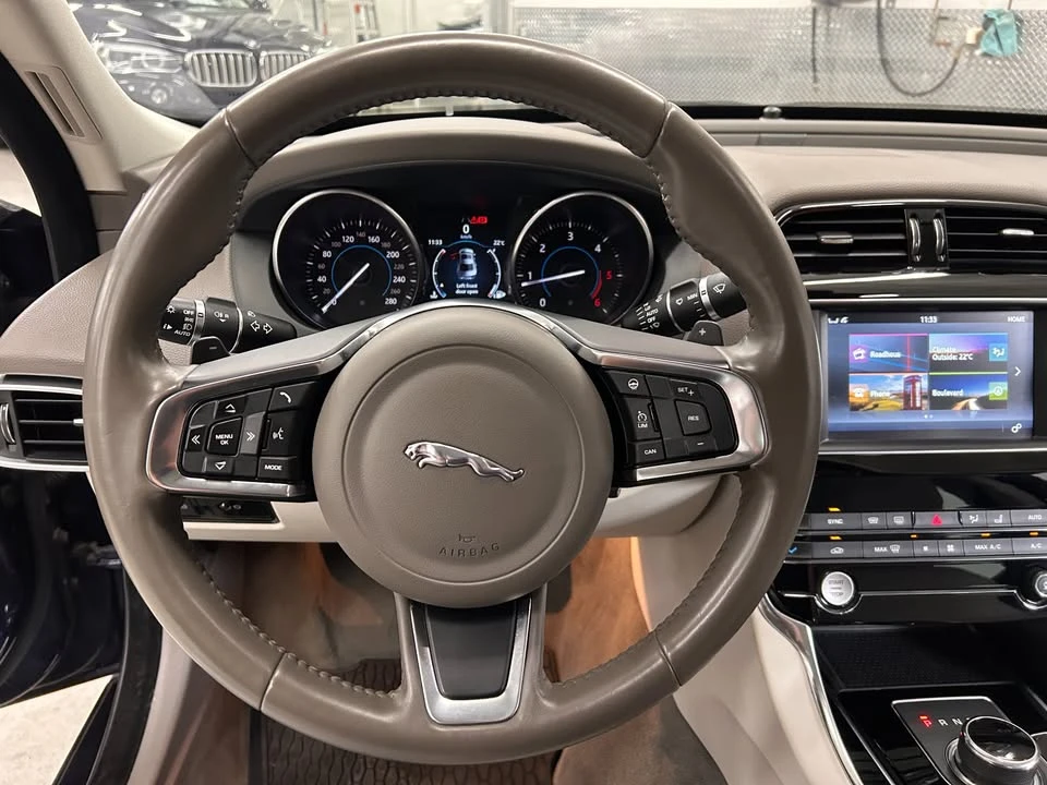 2018 Jaguar XE - Image 8 of 20