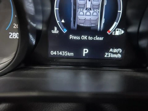 2018 Jaguar XE - Image 10 of 20