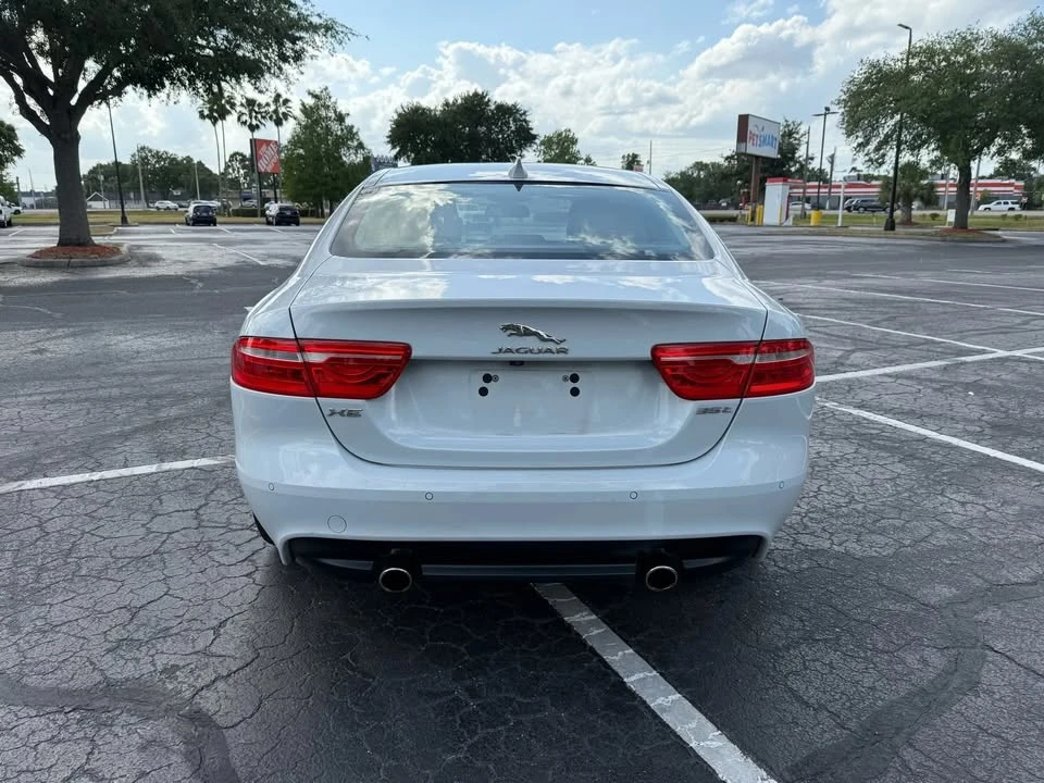 2018 Jaguar XE - Image 4 of 20