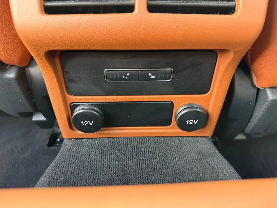 2018 Jaguar XE - Image 16 of 20
