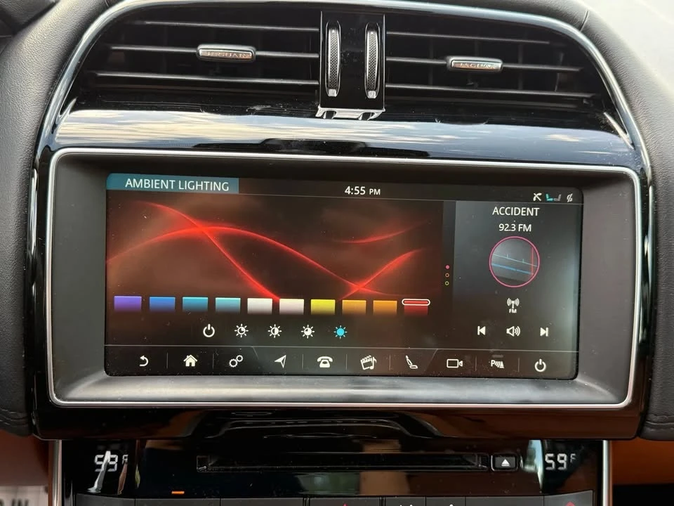 2018 Jaguar XE - Image 20 of 20