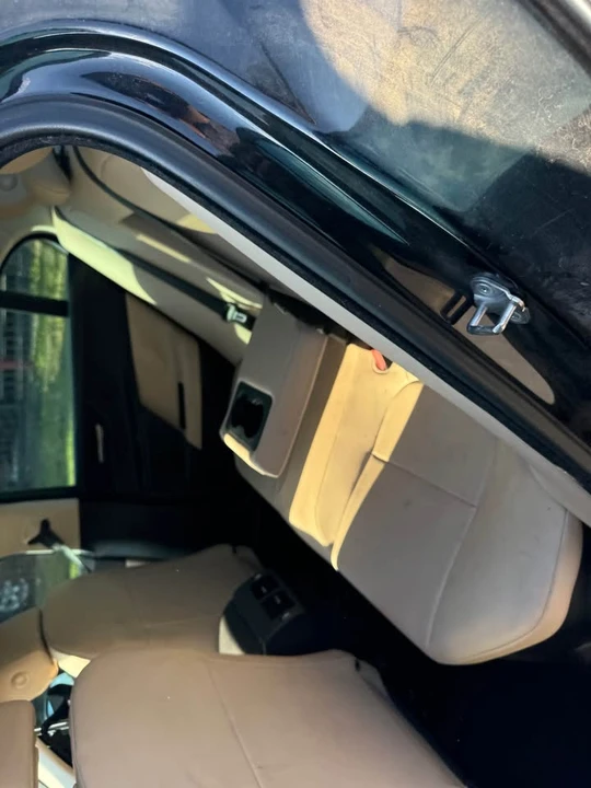 2018 Jaguar XE - Image 5 of 5