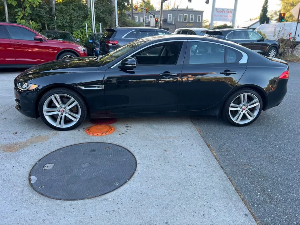 2018 Jaguar XE - Image 2 of 14