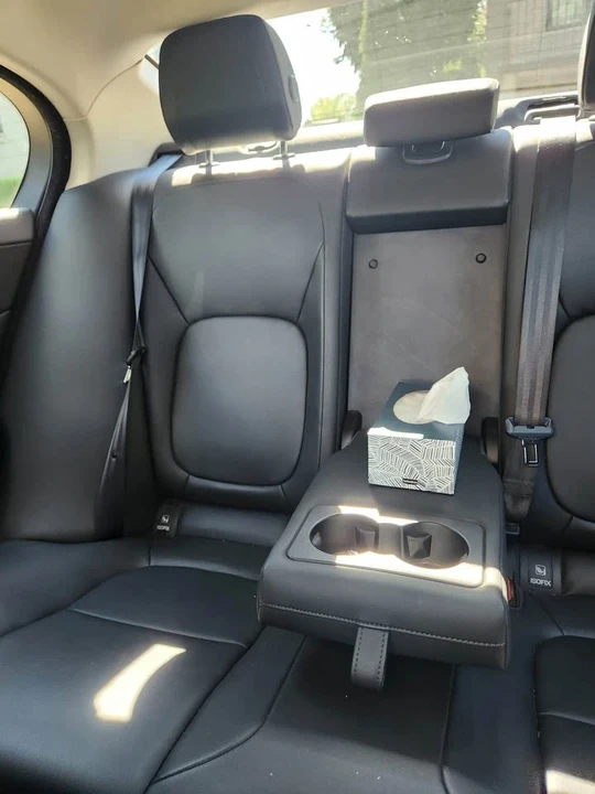2018 Jaguar XE - Image 7 of 7