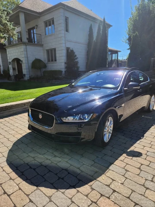 2018 Jaguar XE - Image 4 of 7