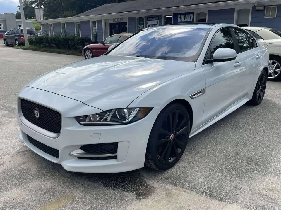 2018 Jaguar XE - Image 3 of 14