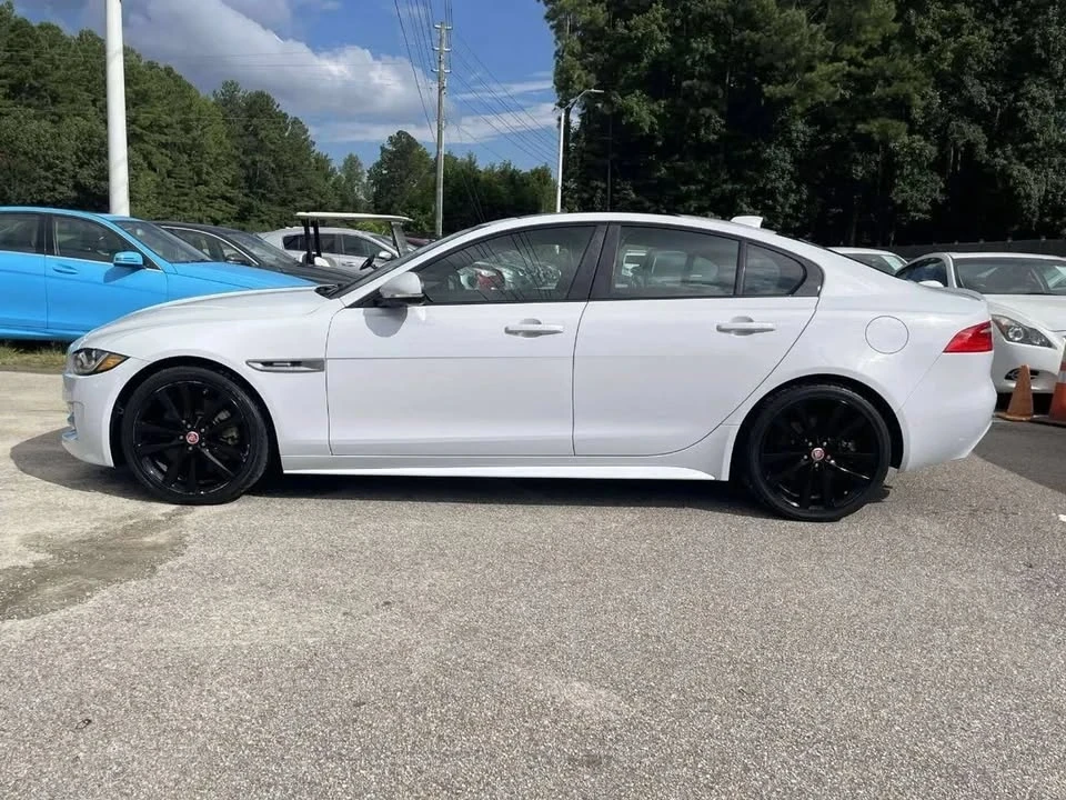 2018 Jaguar XE - Image 4 of 14