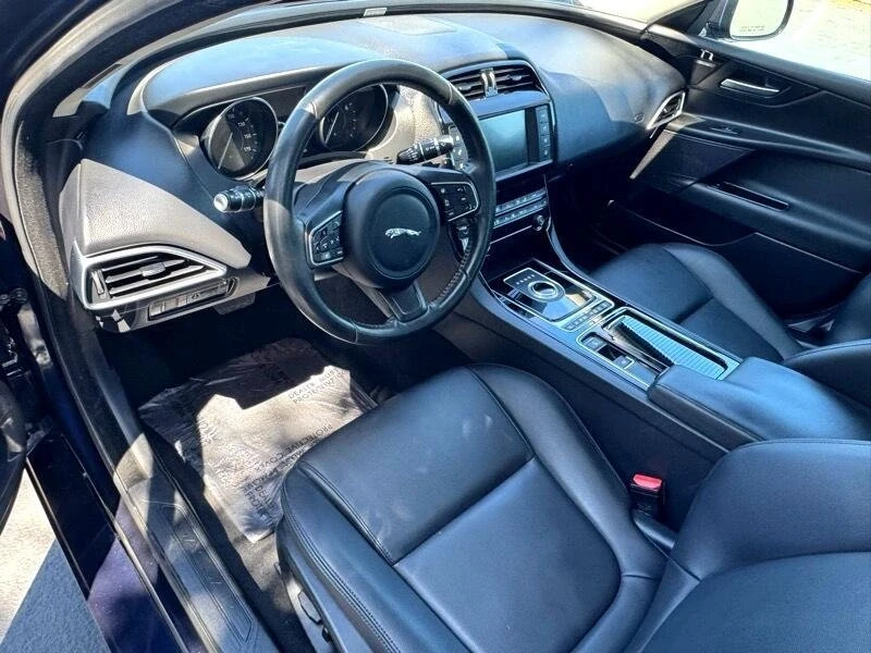 2018 Jaguar XE - Image 12 of 18