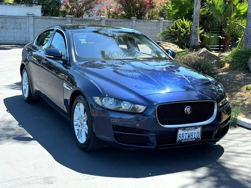 2018 Jaguar XE - Image 4 of 18
