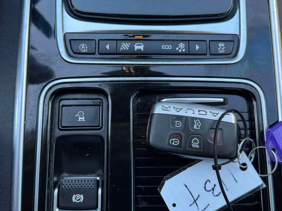2018 Jaguar XE - Image 12 of 16
