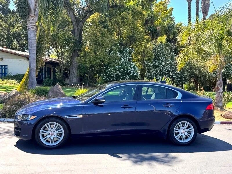 2018 Jaguar XE - Image 2 of 18