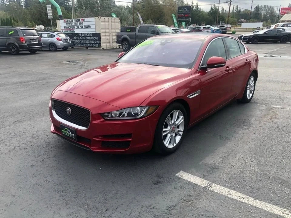 2018 Jaguar XE - Image 3 of 17