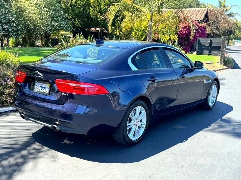 2018 Jaguar XE - Image 6 of 18