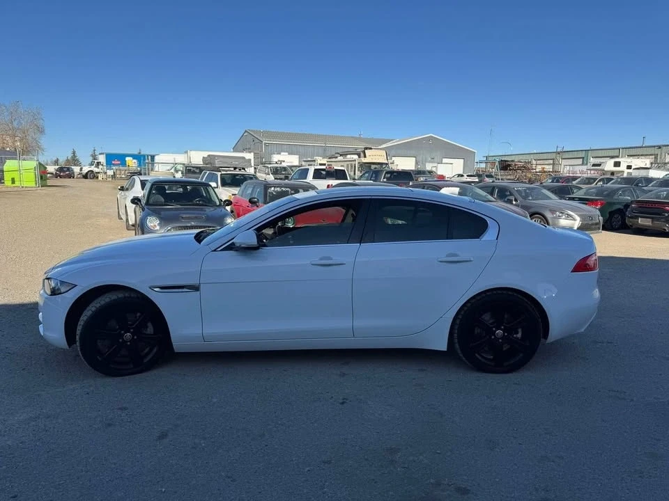 2018 Jaguar XE - Image 6 of 16