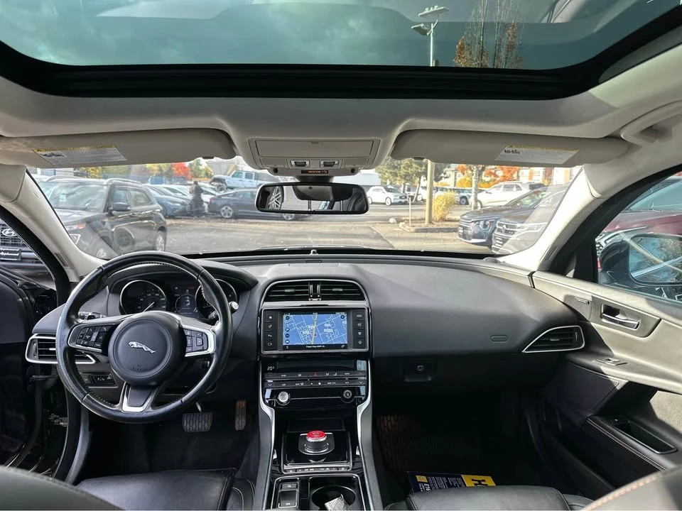 2018 Jaguar XE - Image 18 of 18