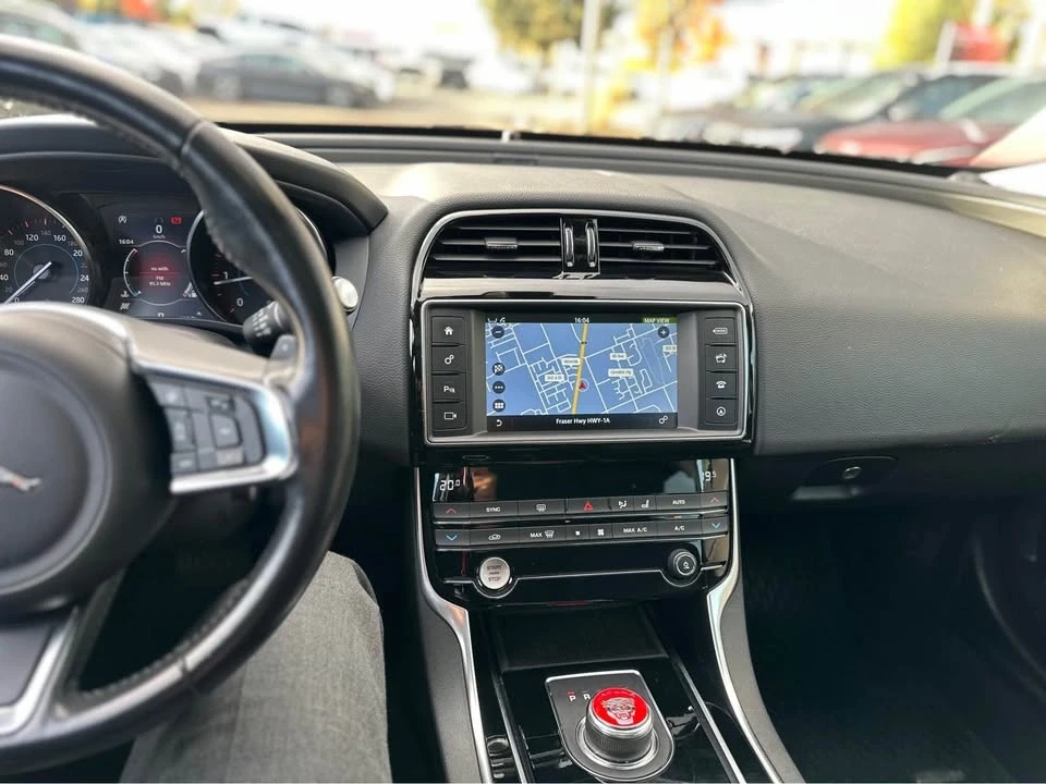 2018 Jaguar XE - Image 12 of 18