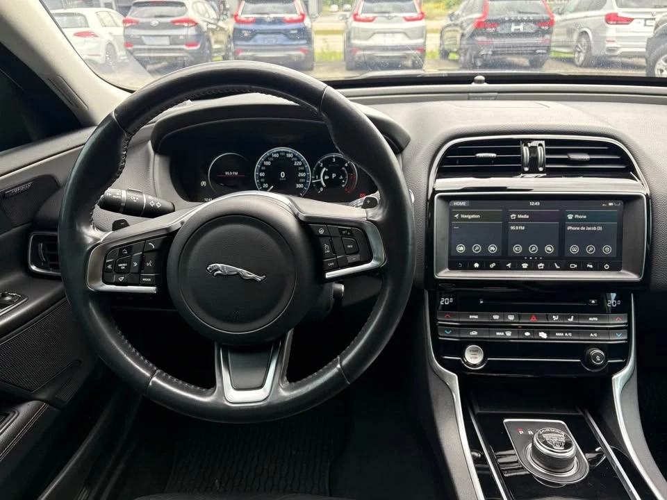2018 Jaguar XE - Image 7 of 9