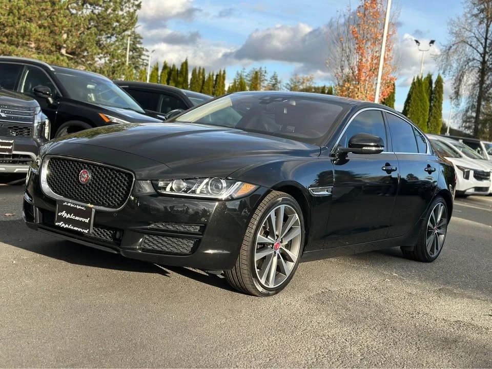 2018 Jaguar XE - Image 3 of 18
