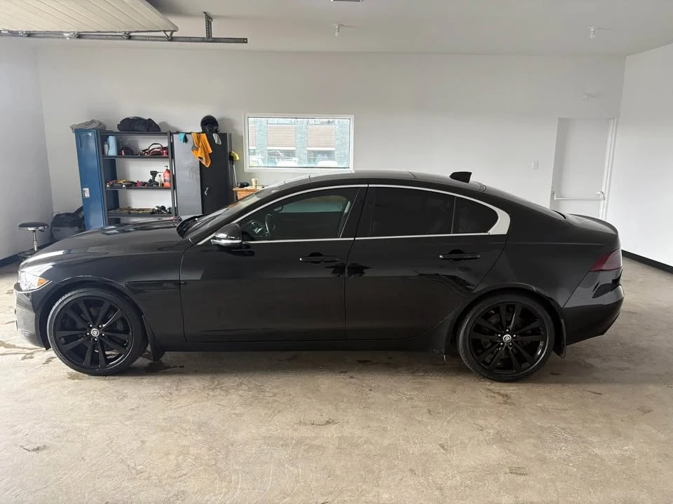 2018 Jaguar XE - Image 3 of 9