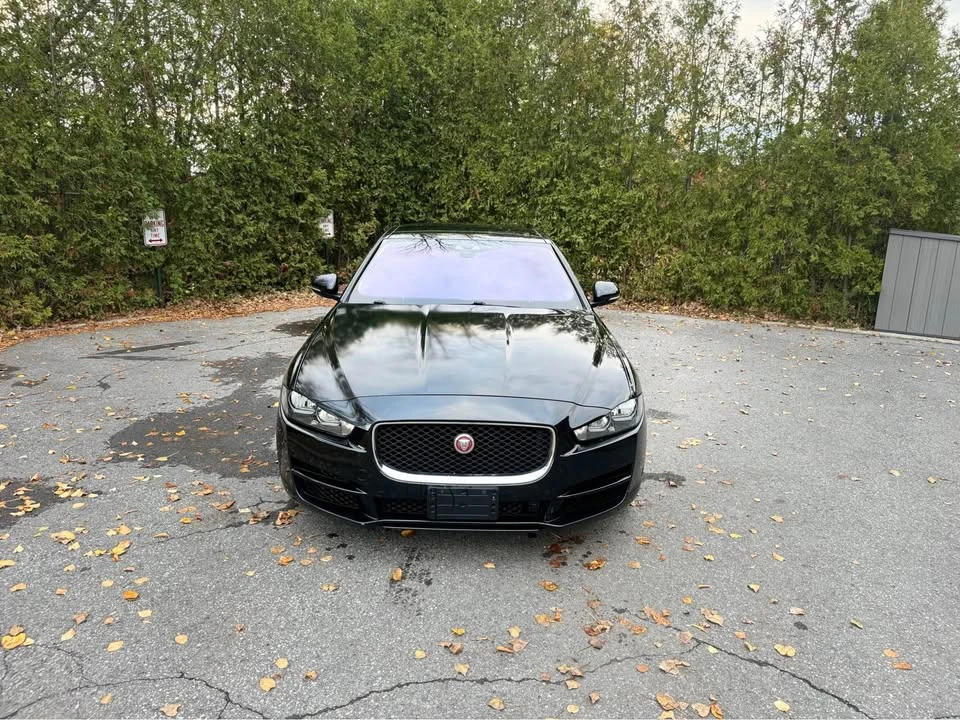 2018 Jaguar XE - Image 2 of 20