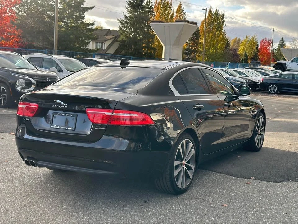 2018 Jaguar XE - Image 4 of 18