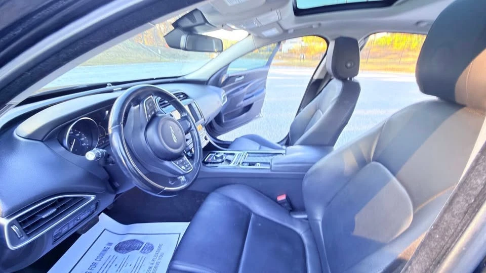 2018 Jaguar XE - Image 10 of 14