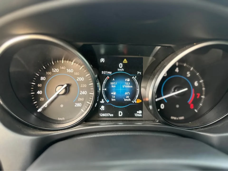 2018 Jaguar XE - Image 19 of 20