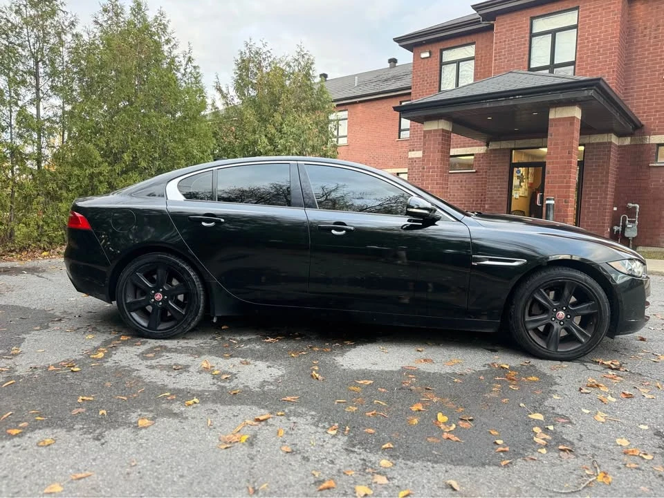 2018 Jaguar XE - Image 4 of 19