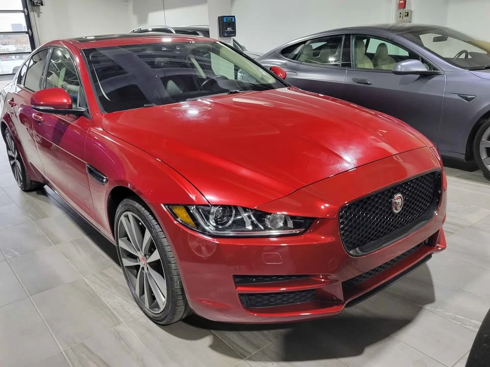 2018 Jaguar XE - Image 3 of 11