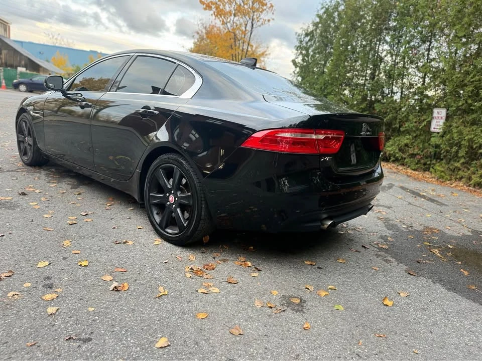 2018 Jaguar XE - Image 7 of 20