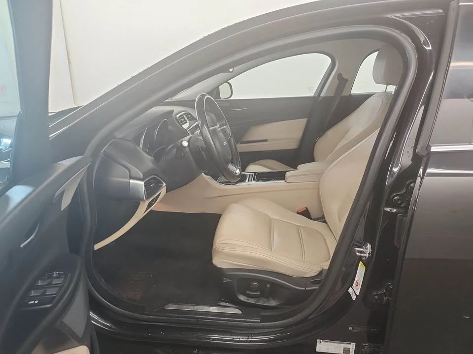 2018 Jaguar XE - Image 2 of 5