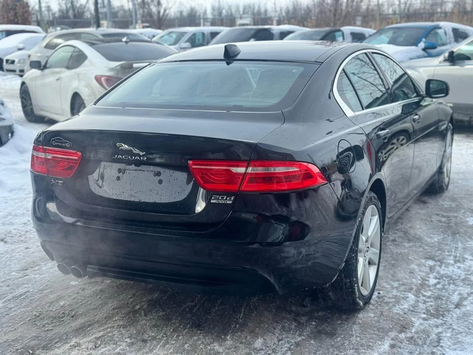2018 Jaguar XE - Image 6 of 12