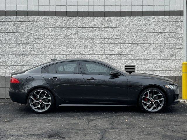 2018 Jaguar XE - Image 16 of 19