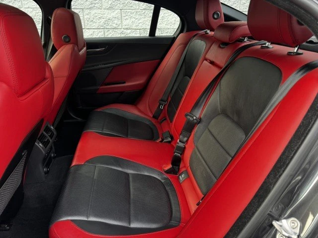 2018 Jaguar XE - Image 7 of 19