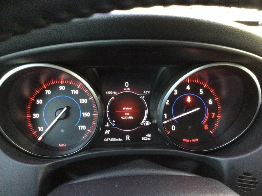 2018 Jaguar XE - Image 10 of 20