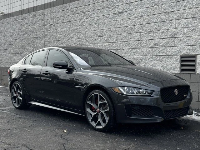 2018 Jaguar XE - Image 17 of 19