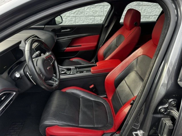2018 Jaguar XE - Image 6 of 19