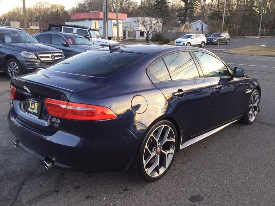 2018 Jaguar XE - Image 5 of 20